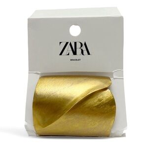 ZARA NEW WOMAN SS24 GOLDEN METALLIC CUFF
